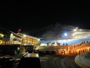 Nachtschilauf am Hotellift