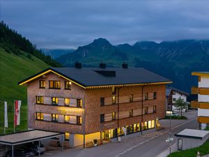 DJI_20240708212937_0181_D